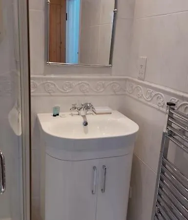 Tregarthen - Tranquil Totally Self-contained Near With Ev Point Affittacamere Looe
