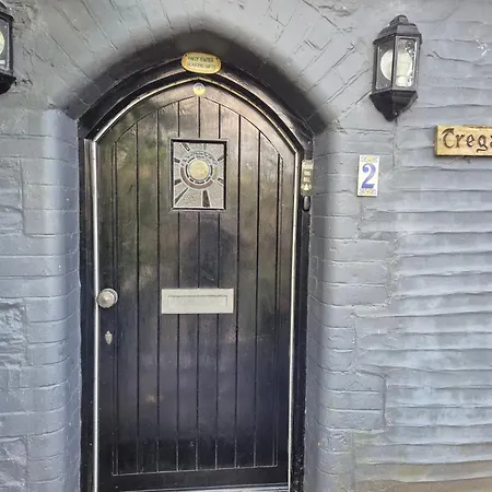 Tregarthen - Tranquil Totally Self-contained Near With Ev Point